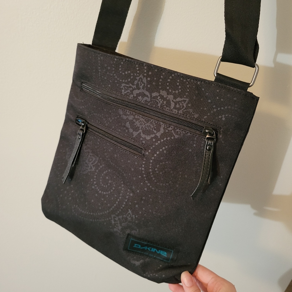 Dakine crossbody bag,  NWOT